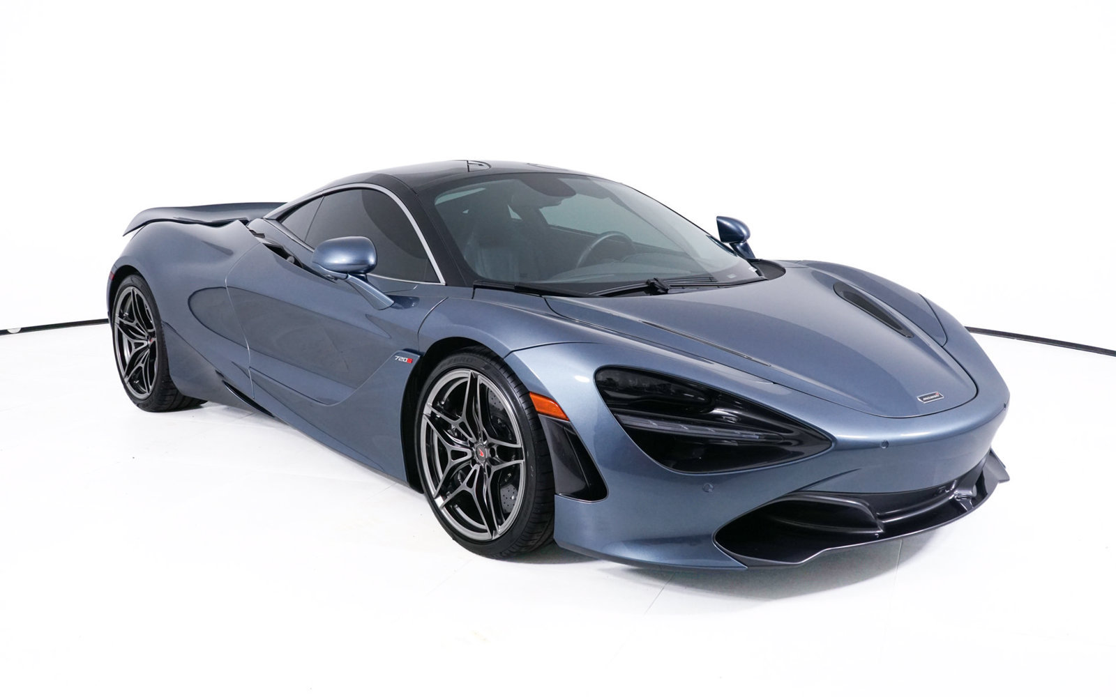 Used 2018 McLaren 720S Luxury photo 9