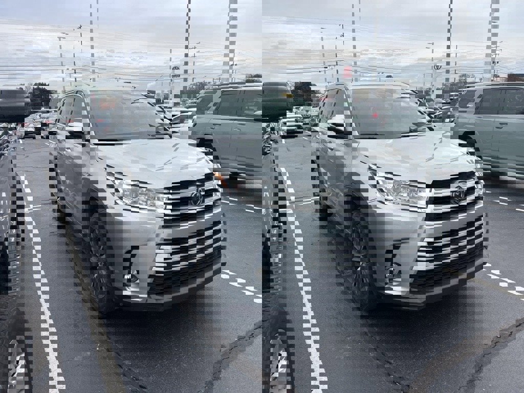 2017 Toyota Highlander LE