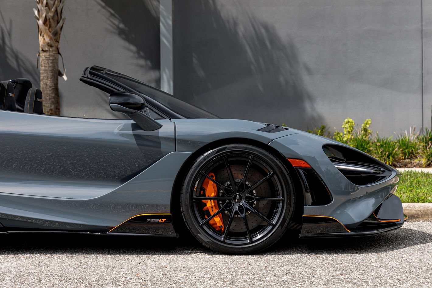 Used 2022 McLaren 765LT photo 18