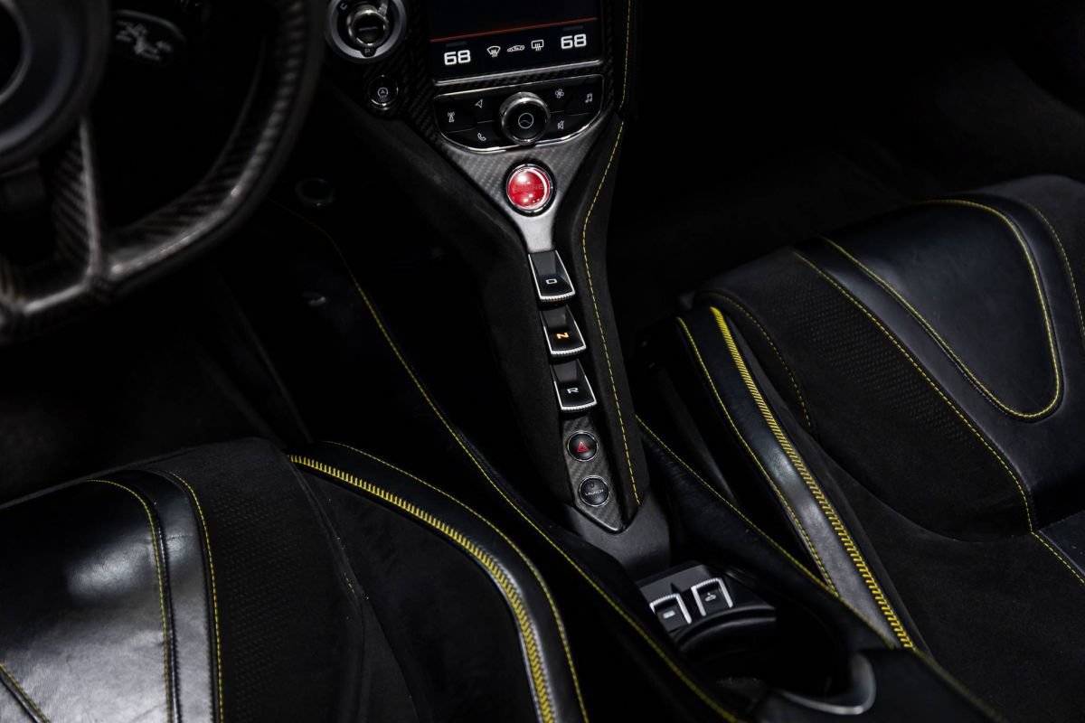 Used 2020 McLaren 720S Spider photo 17