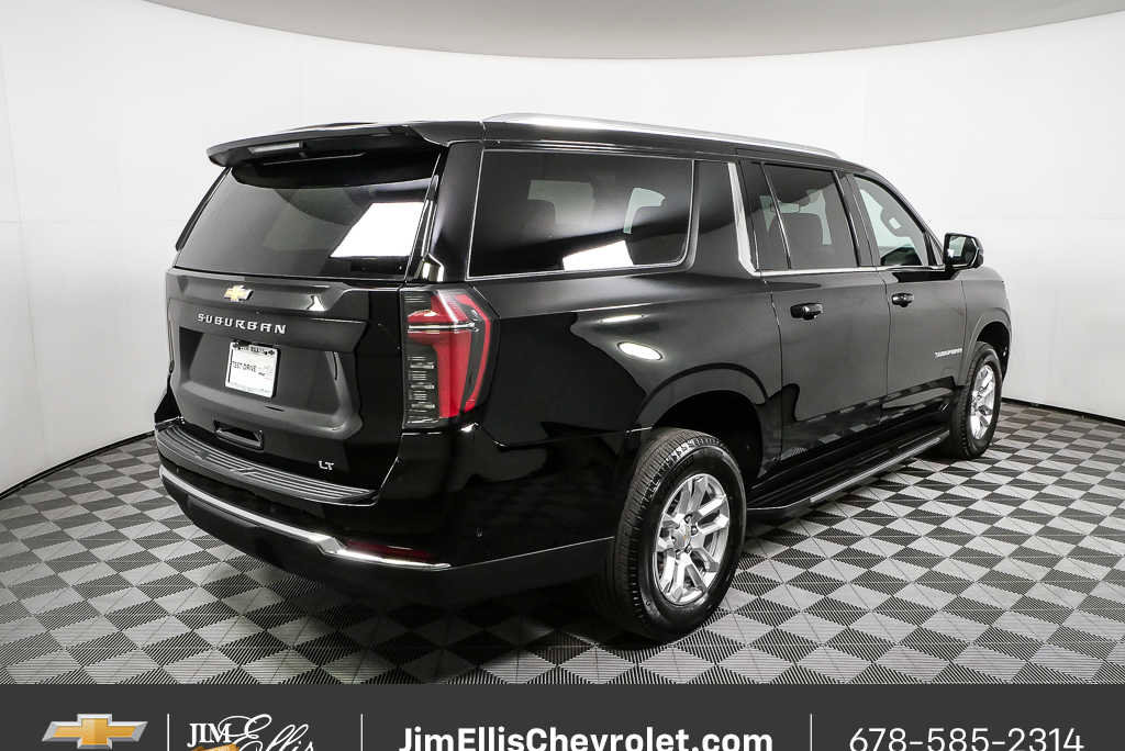 2025 Chevrolet Suburban LT