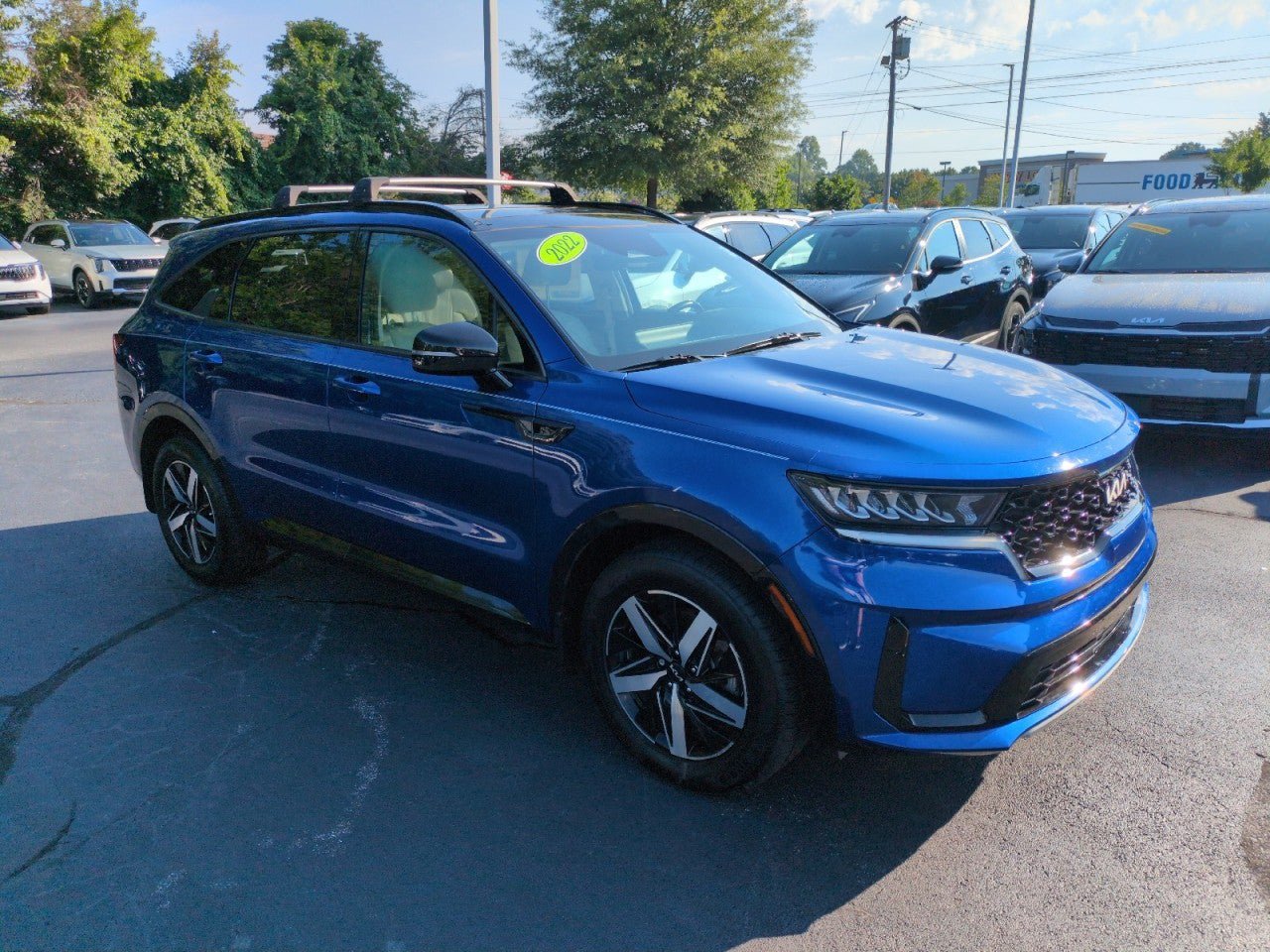 Used 2022 Kia Sorento S w/ Panoramic Sunroof Package