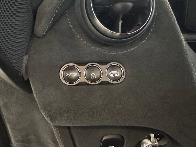 Used 2019 McLaren 720S Performance photo 31