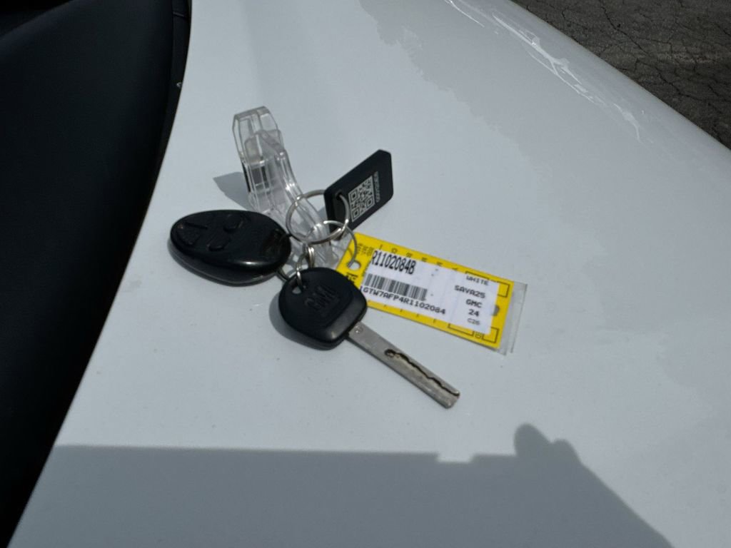 2024 GMC Savana 2500