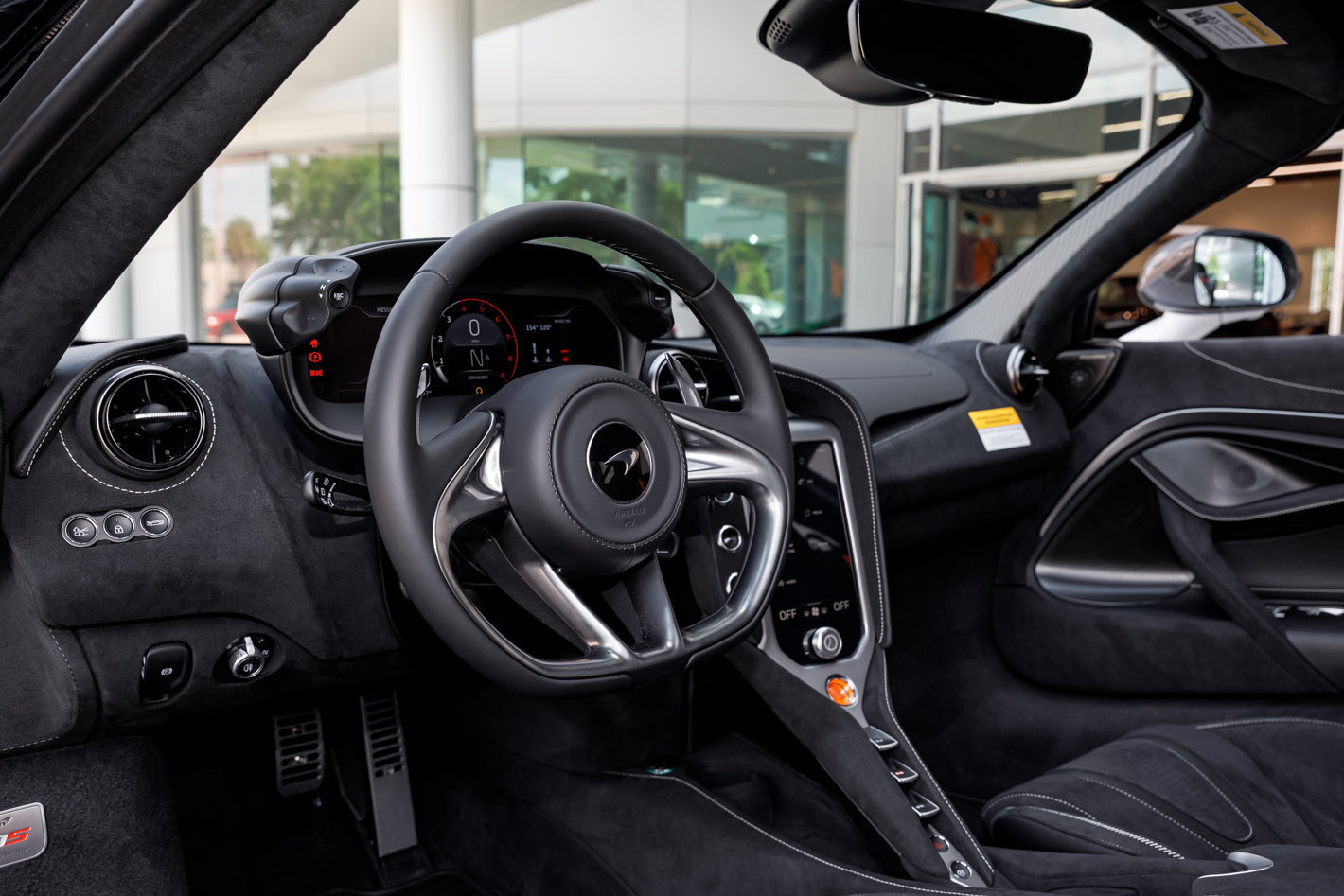 Used 2027 McLaren 750S photo 18