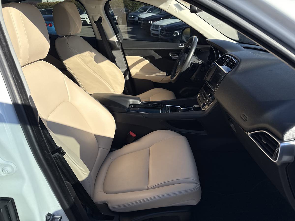 2018 Jaguar F-PACE Premium