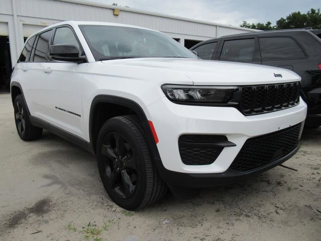 Used 2023 Jeep Grand Cherokee Altitude