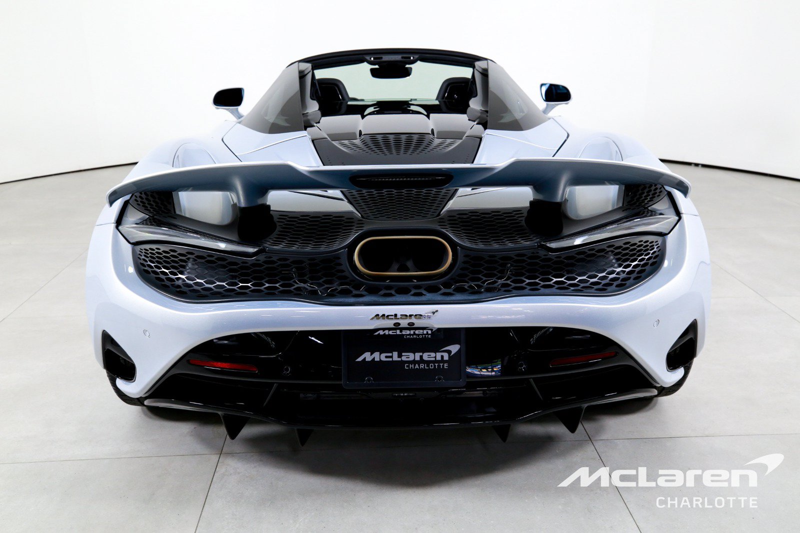 Used 2026 McLaren 750S Spider photo 9