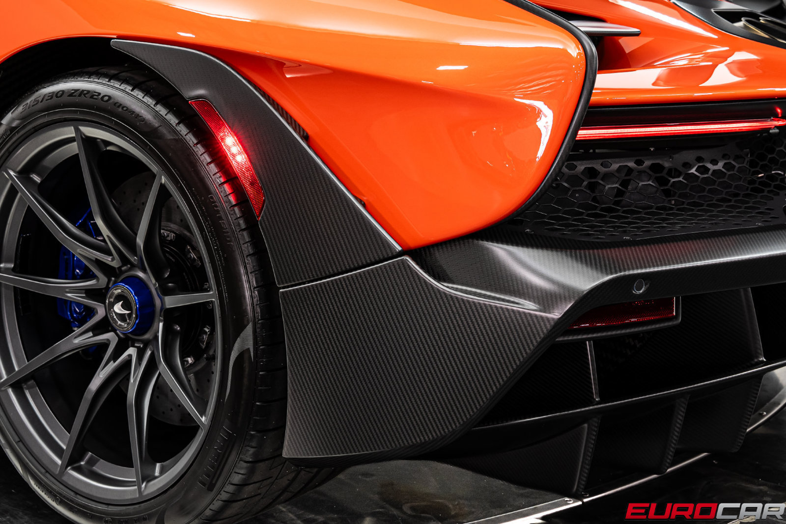 Used 2019 McLaren Senna photo 38