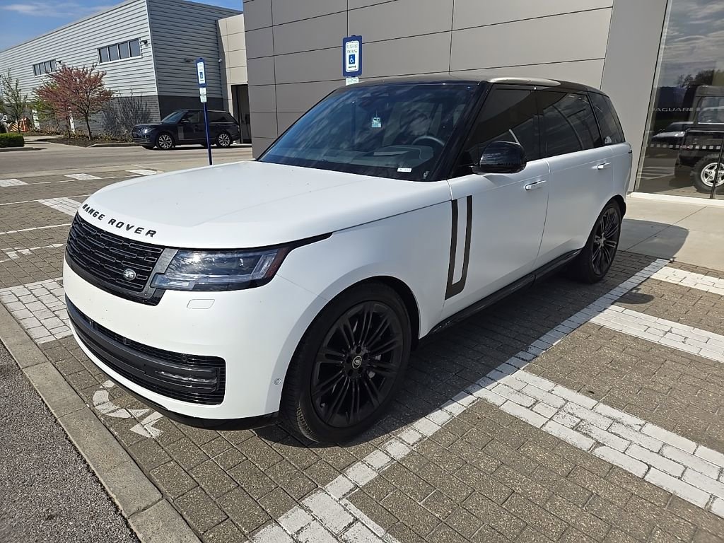 2025 Land Rover Range Rover Long Wheelbase SE