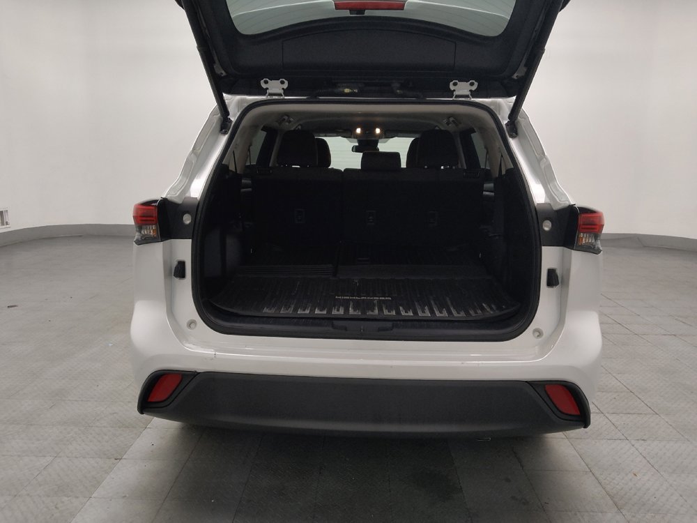 2022 Toyota Highlander LE