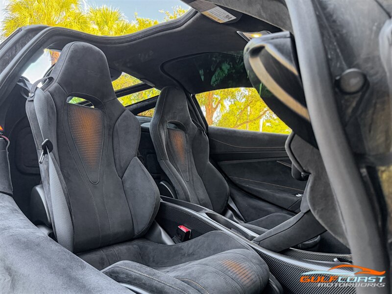 Used 2021 McLaren 765LT photo 30