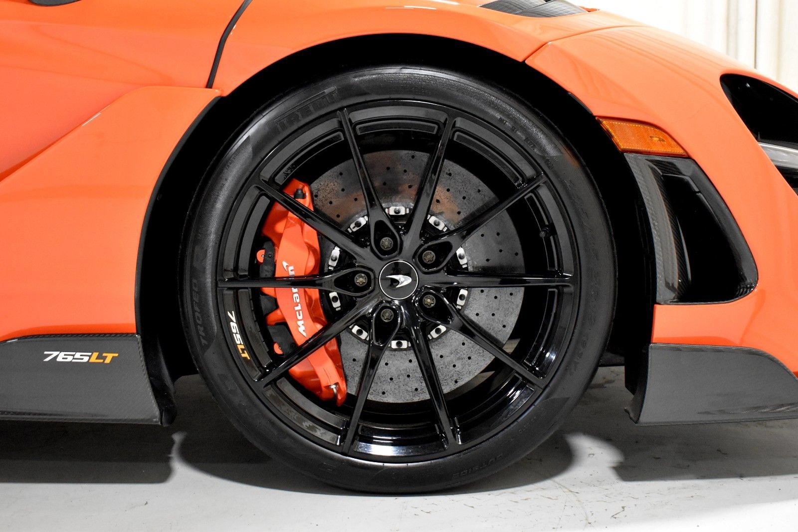 Used 2021 McLaren 765LT photo 23