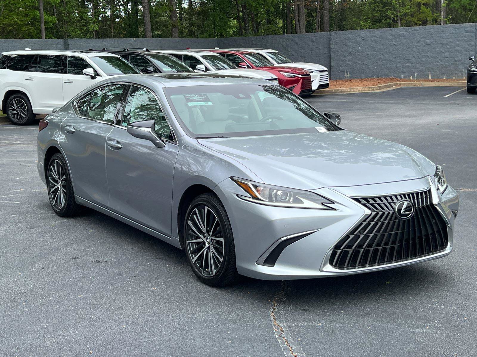 2025 Lexus ES 300h