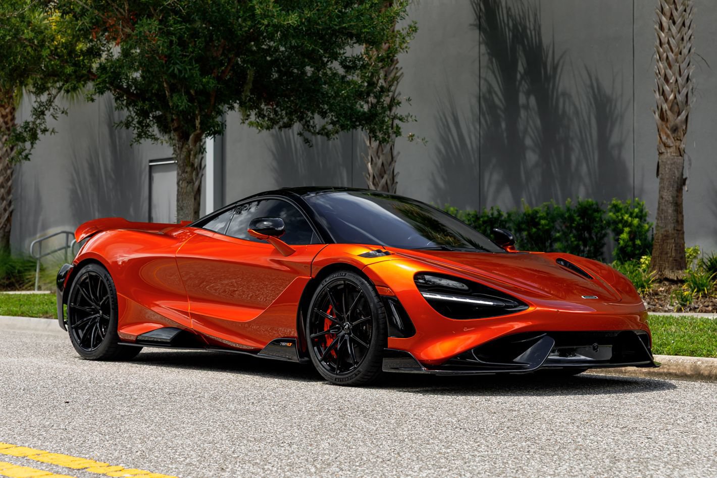 Used 2021 McLaren 765LT photo 22