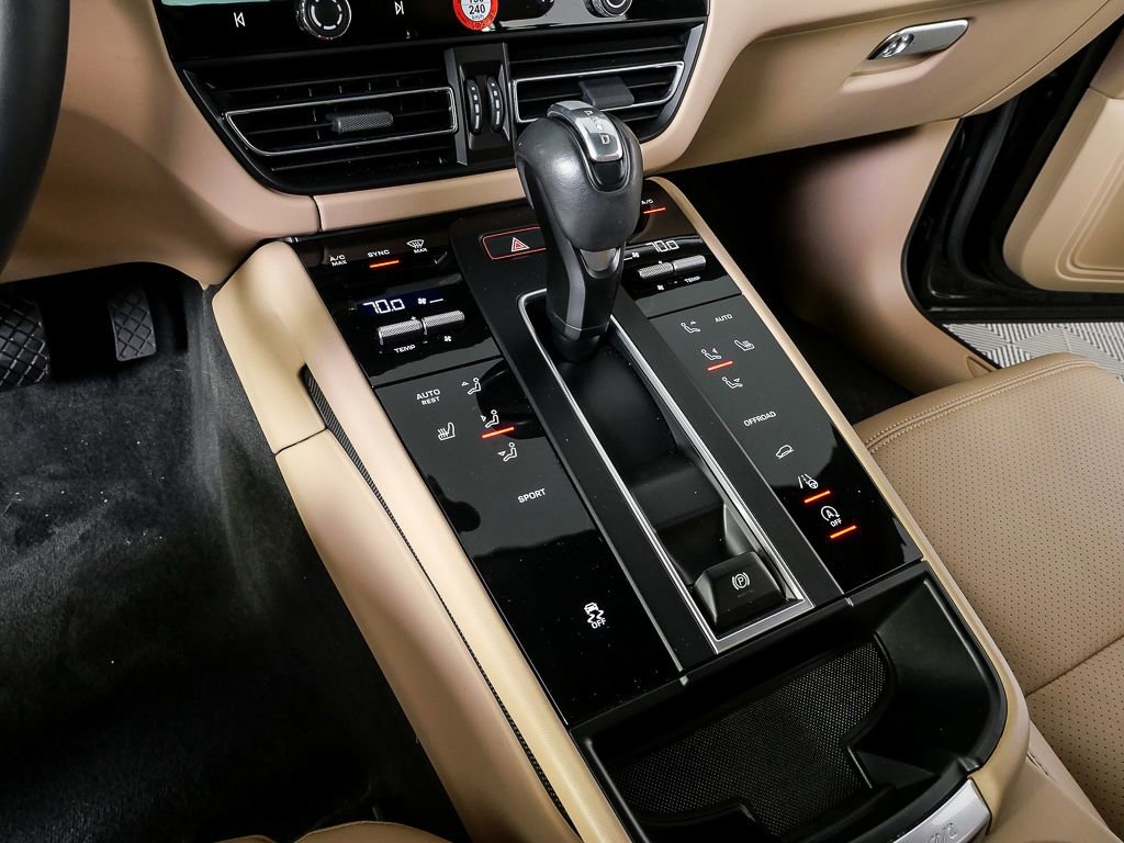 2023 Porsche Macan Turbo