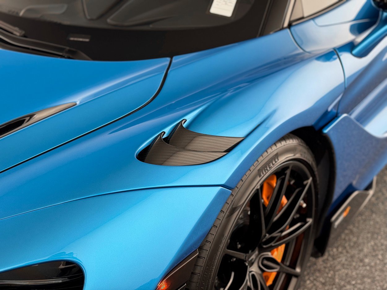 Used 2022 McLaren 765LT photo 42