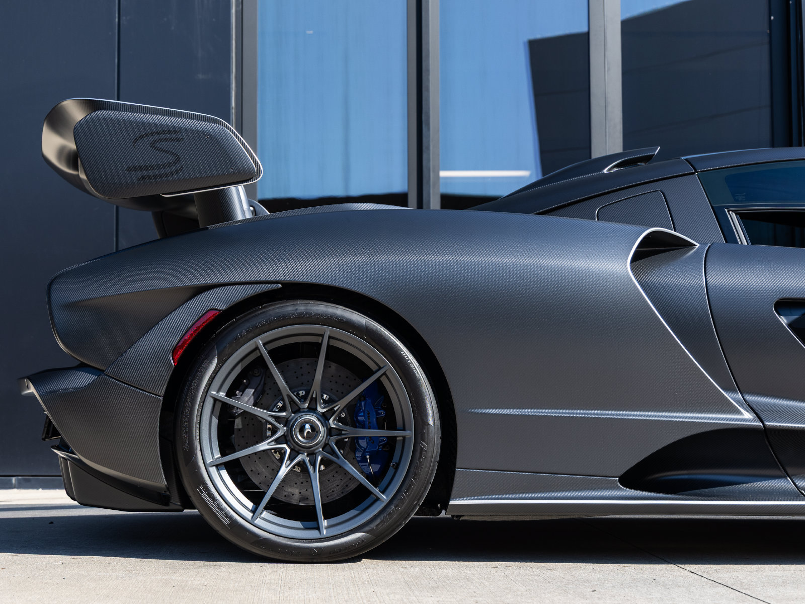 Used 2019 McLaren Senna photo 35