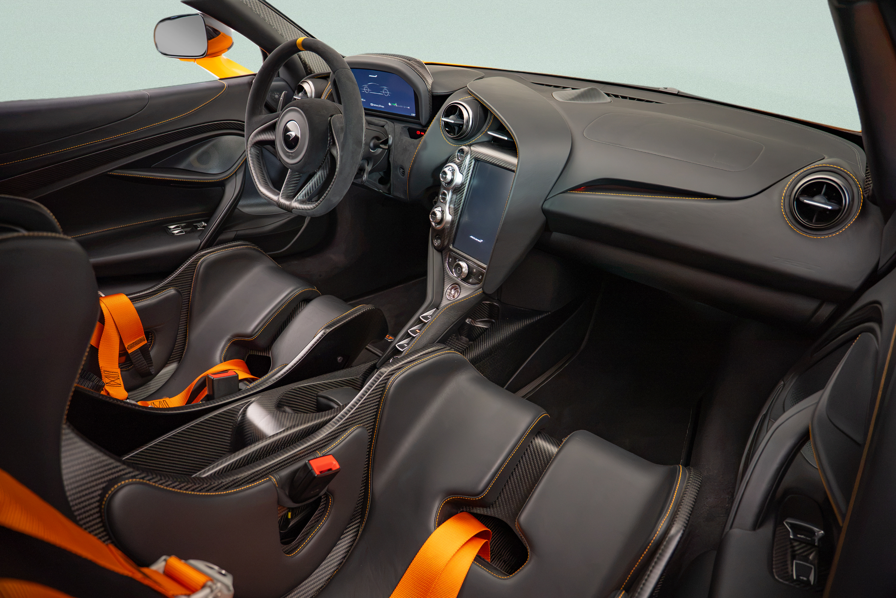 Used 2021 McLaren 765LT photo 8