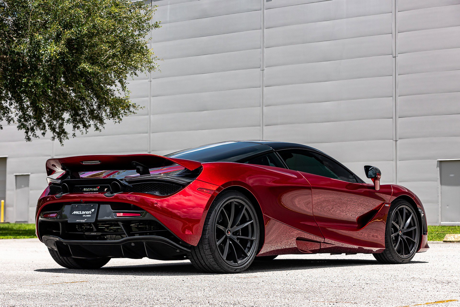 Used 2018 McLaren 720S Luxury photo 19
