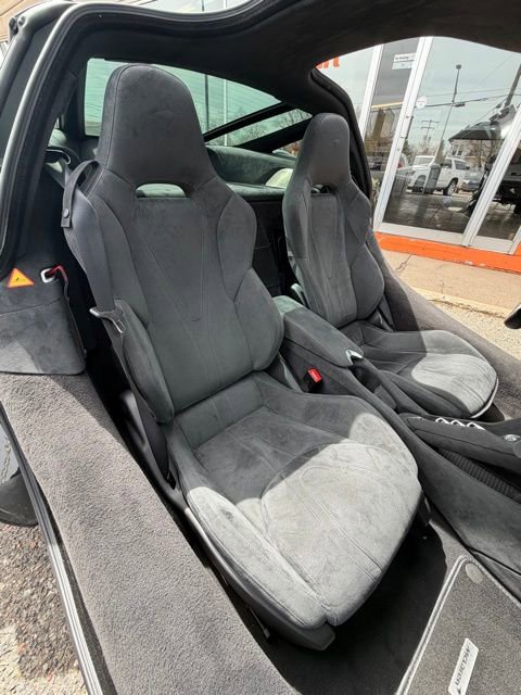 Used 2018 McLaren 720S photo 16