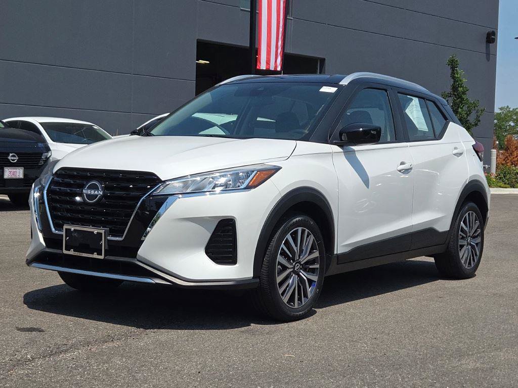 Used 2024 Nissan Kicks SV