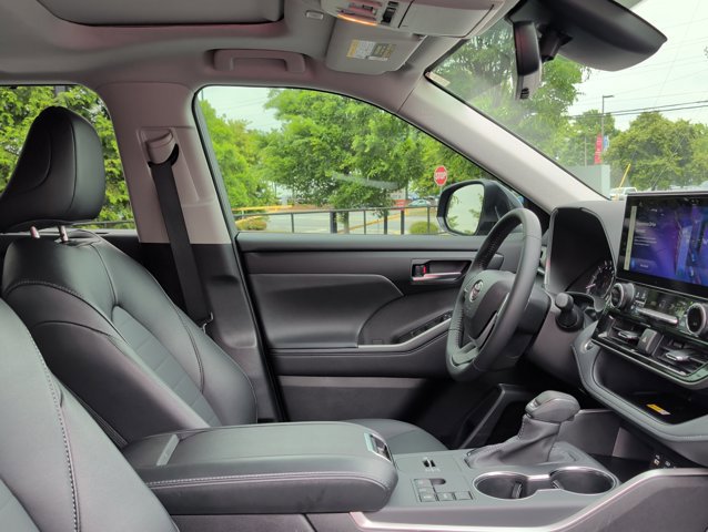 2025 Toyota Highlander XLE