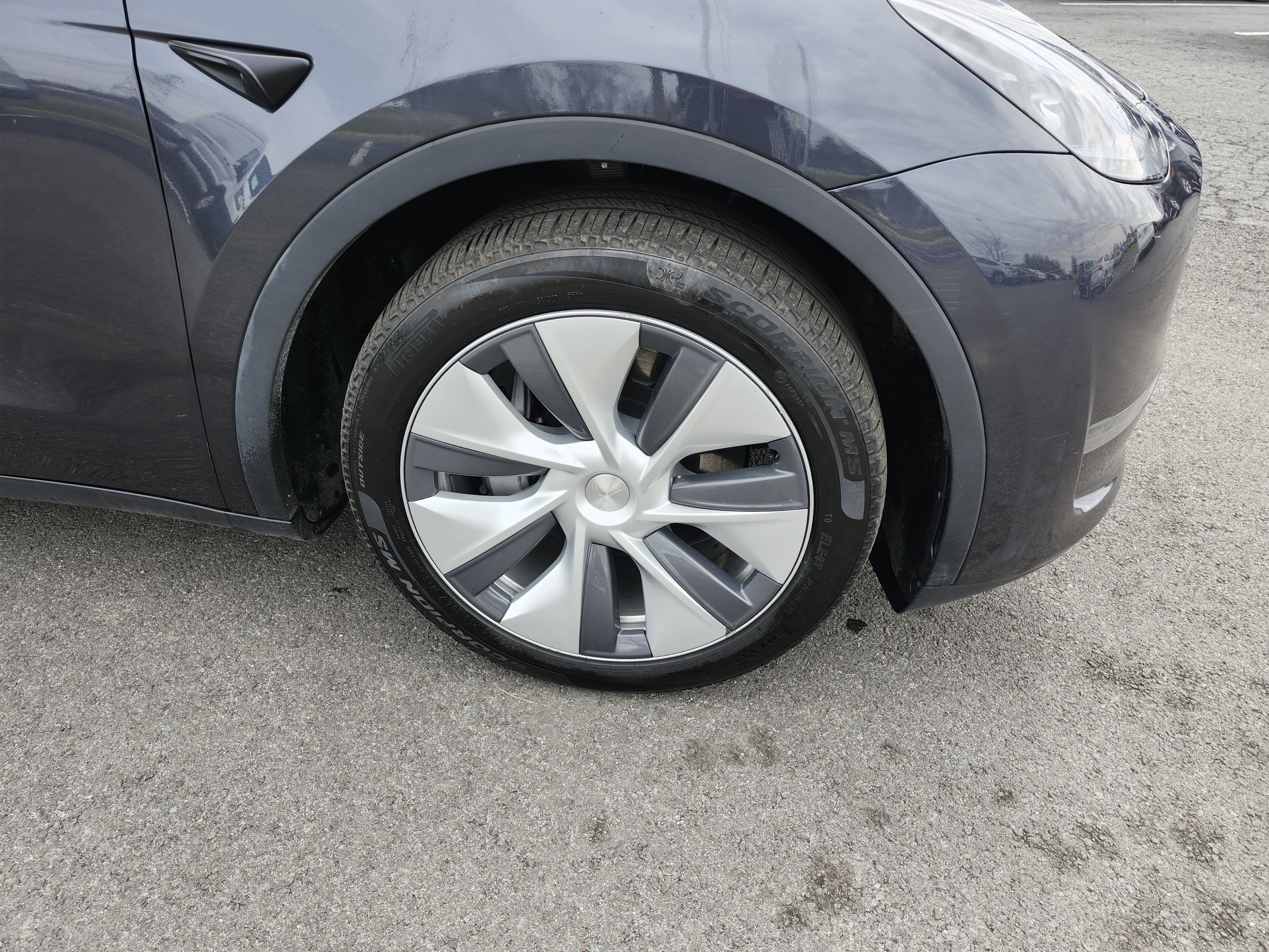 2024 Tesla Model Y Long Range