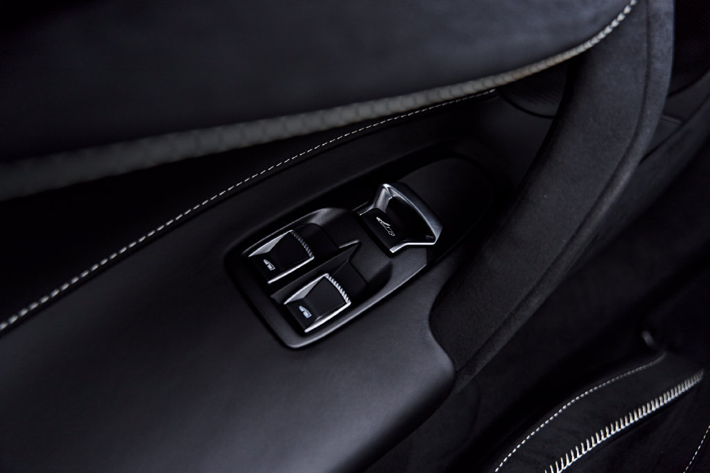 Used 2025 McLaren 750S Spider photo 59
