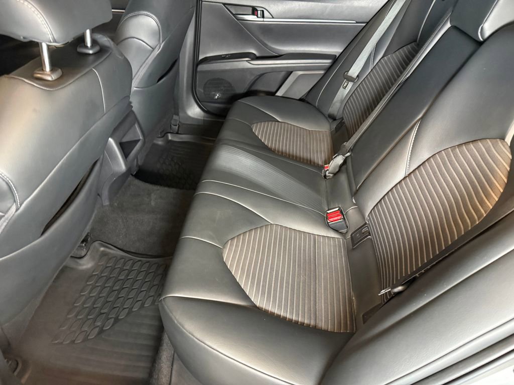 2019 Toyota Camry SE