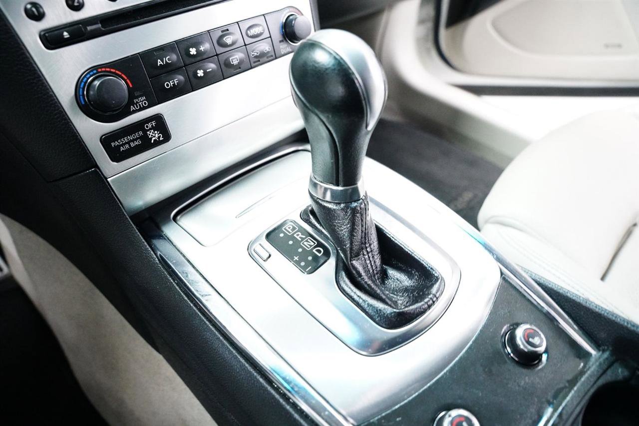 2015 INFINITI Q60 Journey