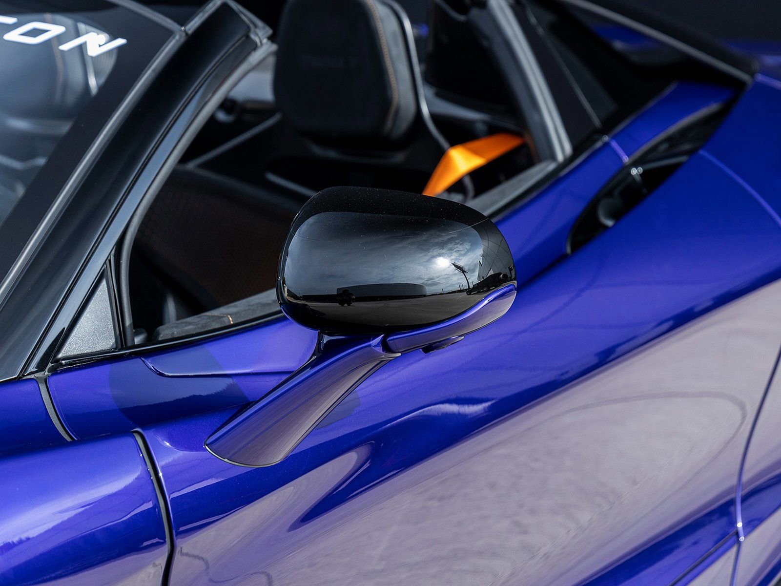 Used 2022 McLaren 765LT photo 20