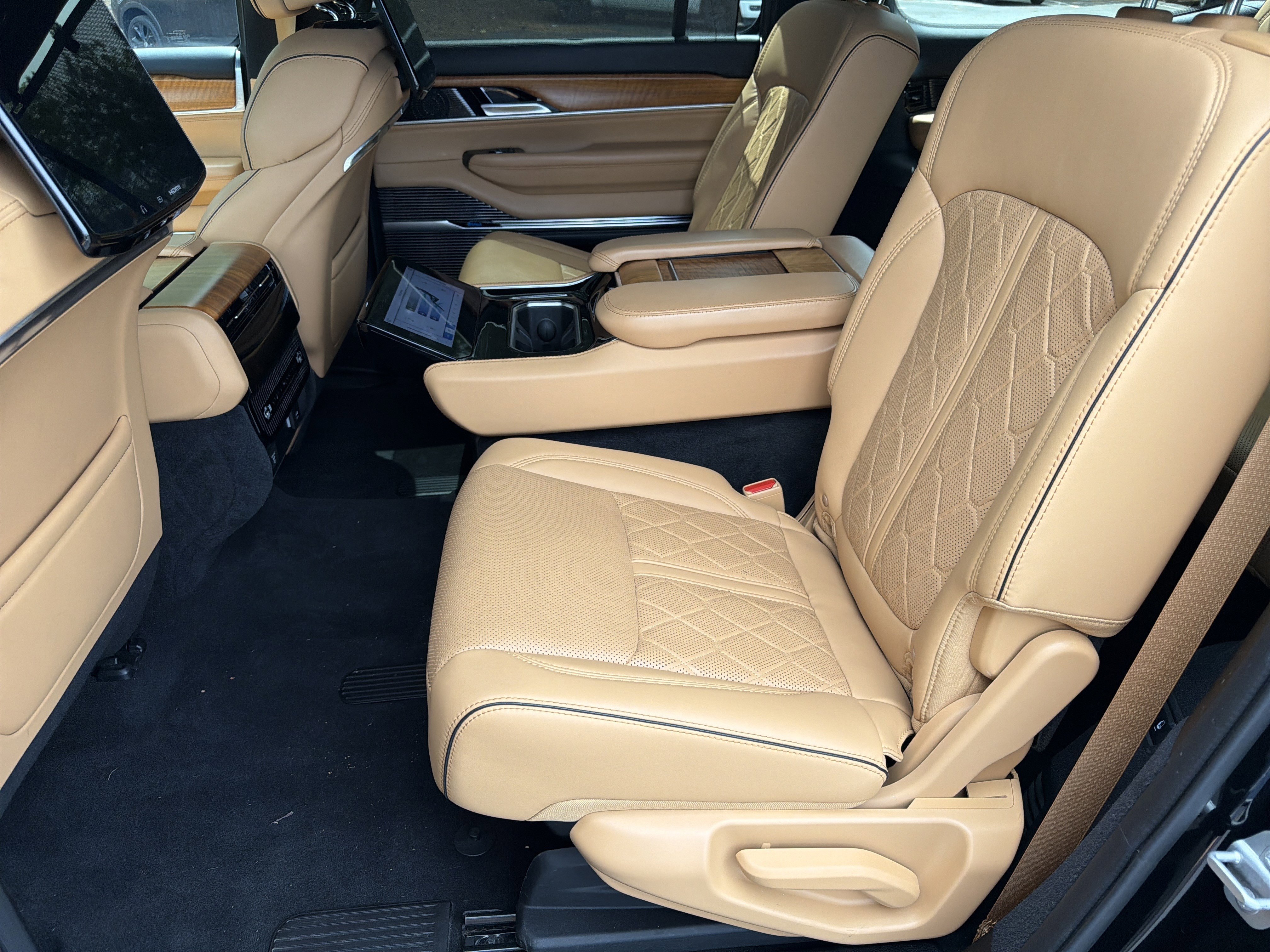 2025 Jeep Grand Wagoneer Series III