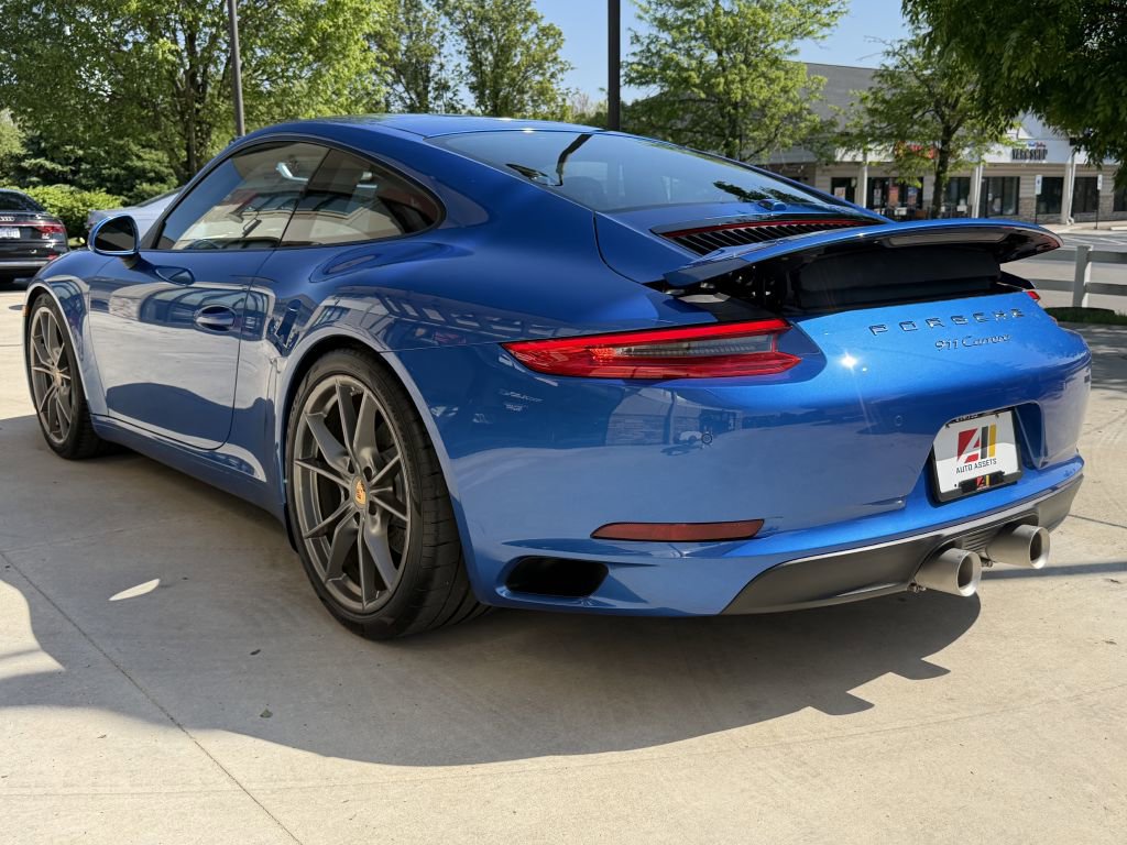 2017 Porsche 911 Carrera
