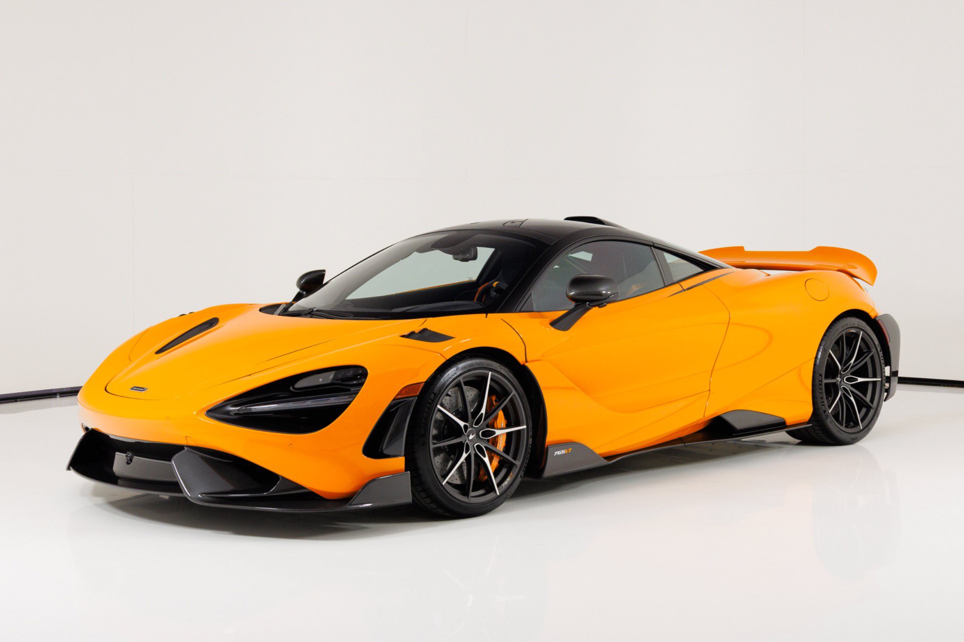 Used 2021 McLaren 765LT photo 8