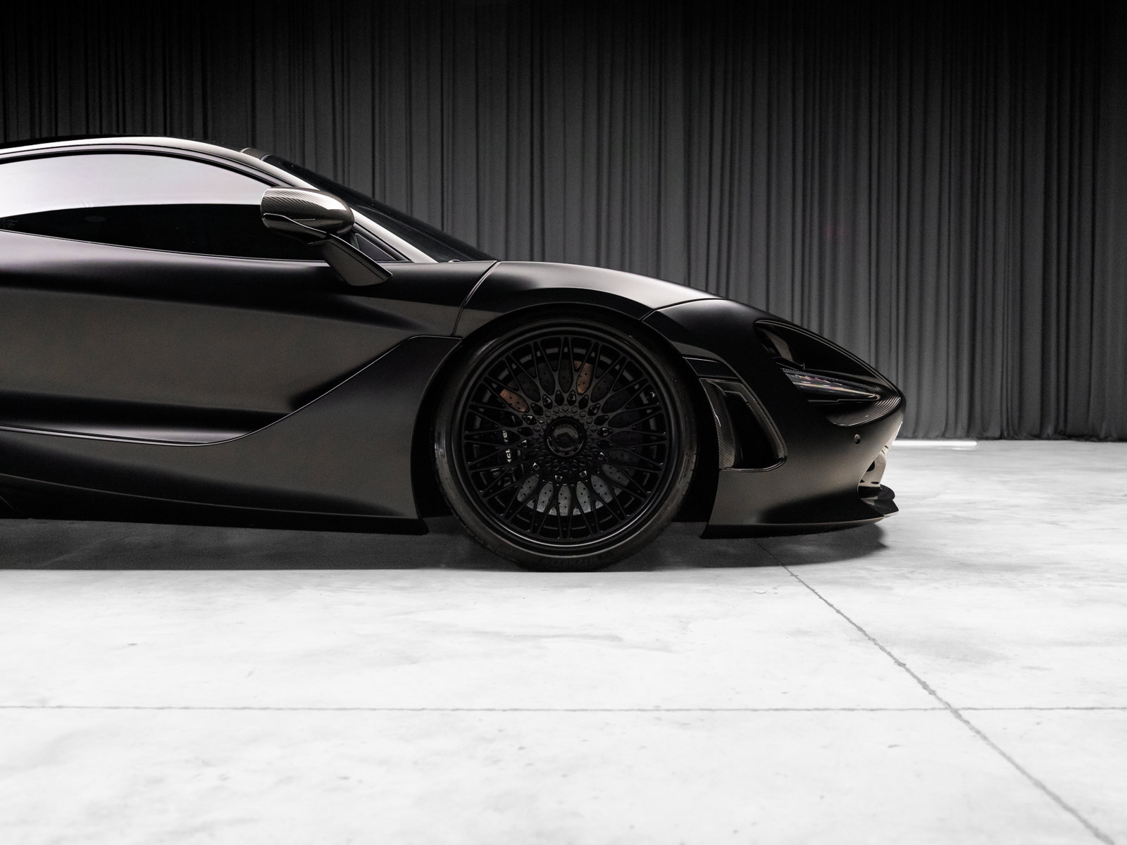 Used 2018 McLaren 720S photo 31