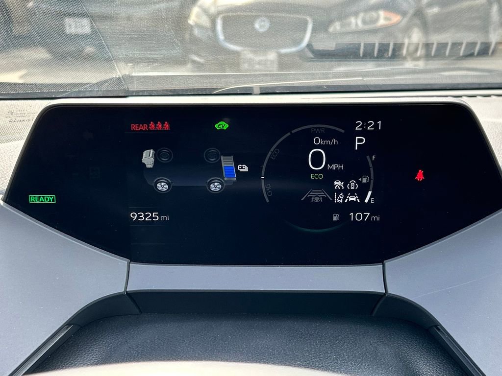 2025 Toyota Prius XLE