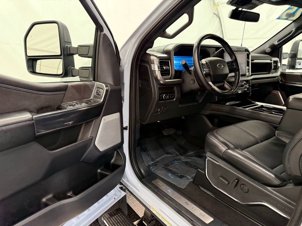 2025 Ford F450 Platinum