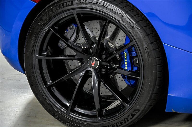 Used 2018 McLaren 720S photo 15