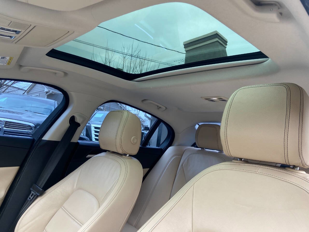 2017 Jaguar XE Prestige