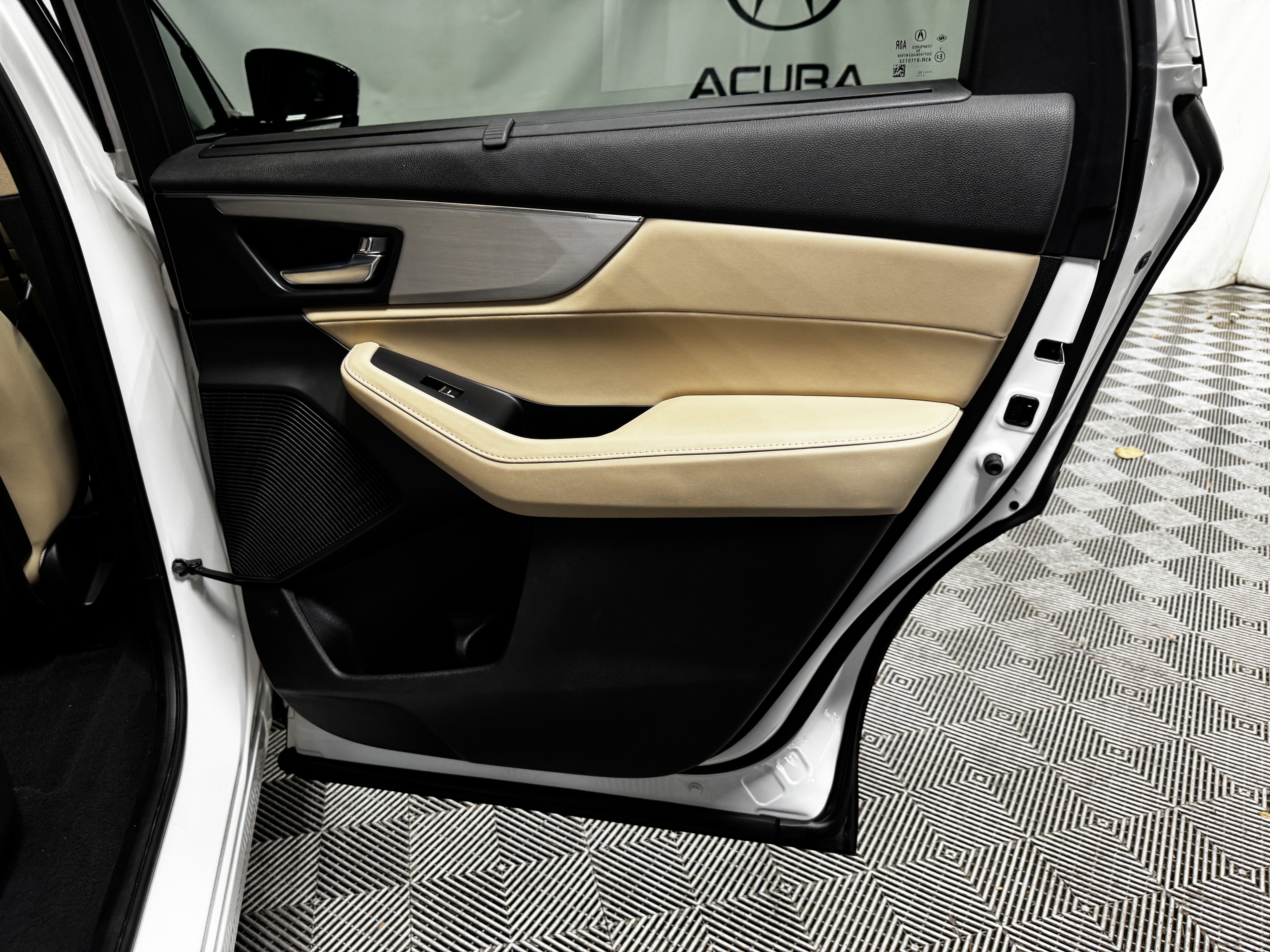 2023 Acura MDX FWD w/ Technology Package