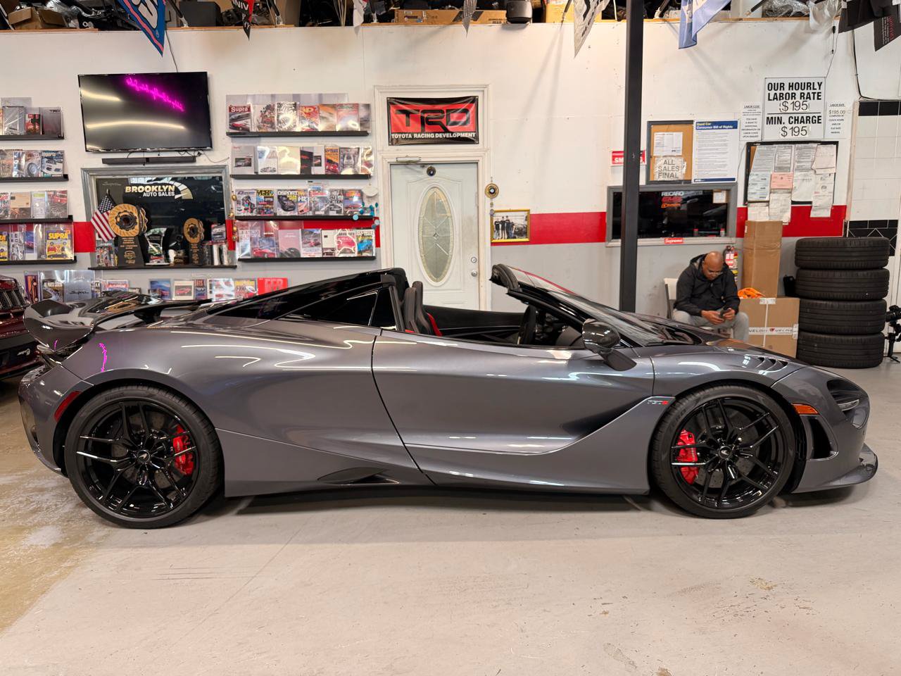 Used 2024 McLaren 750S Spider 4
