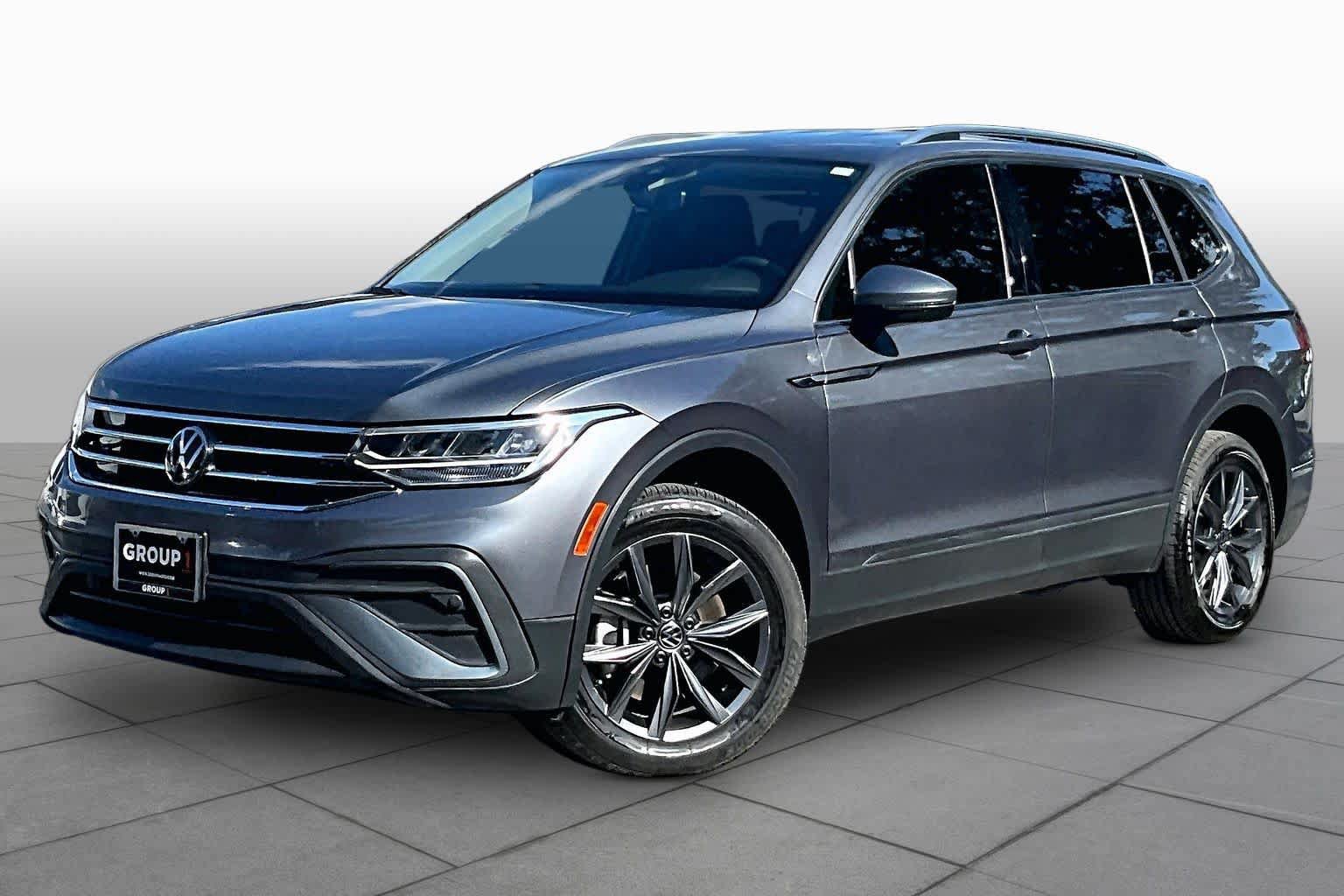 Used 2024 Volkswagen Tiguan SE