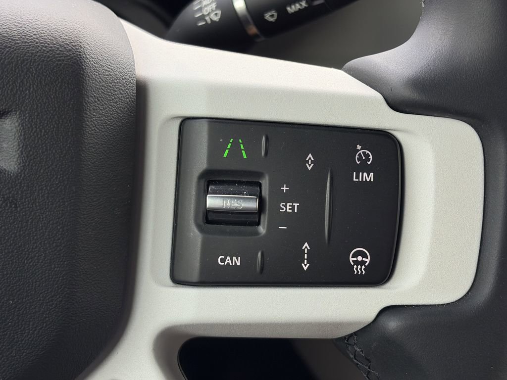 2025 Land Rover Defender 110 S