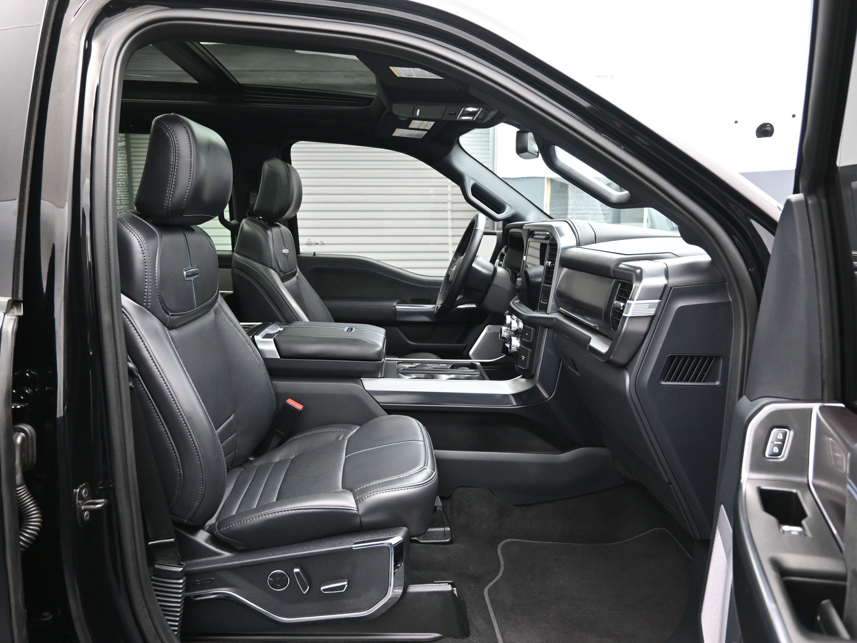 2025 Ford F150 Platinum