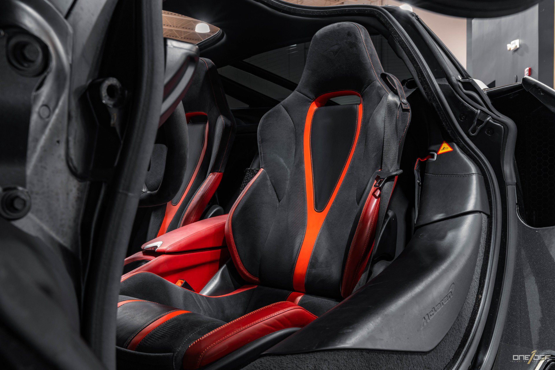 Used 2018 McLaren 720S Performance photo 31