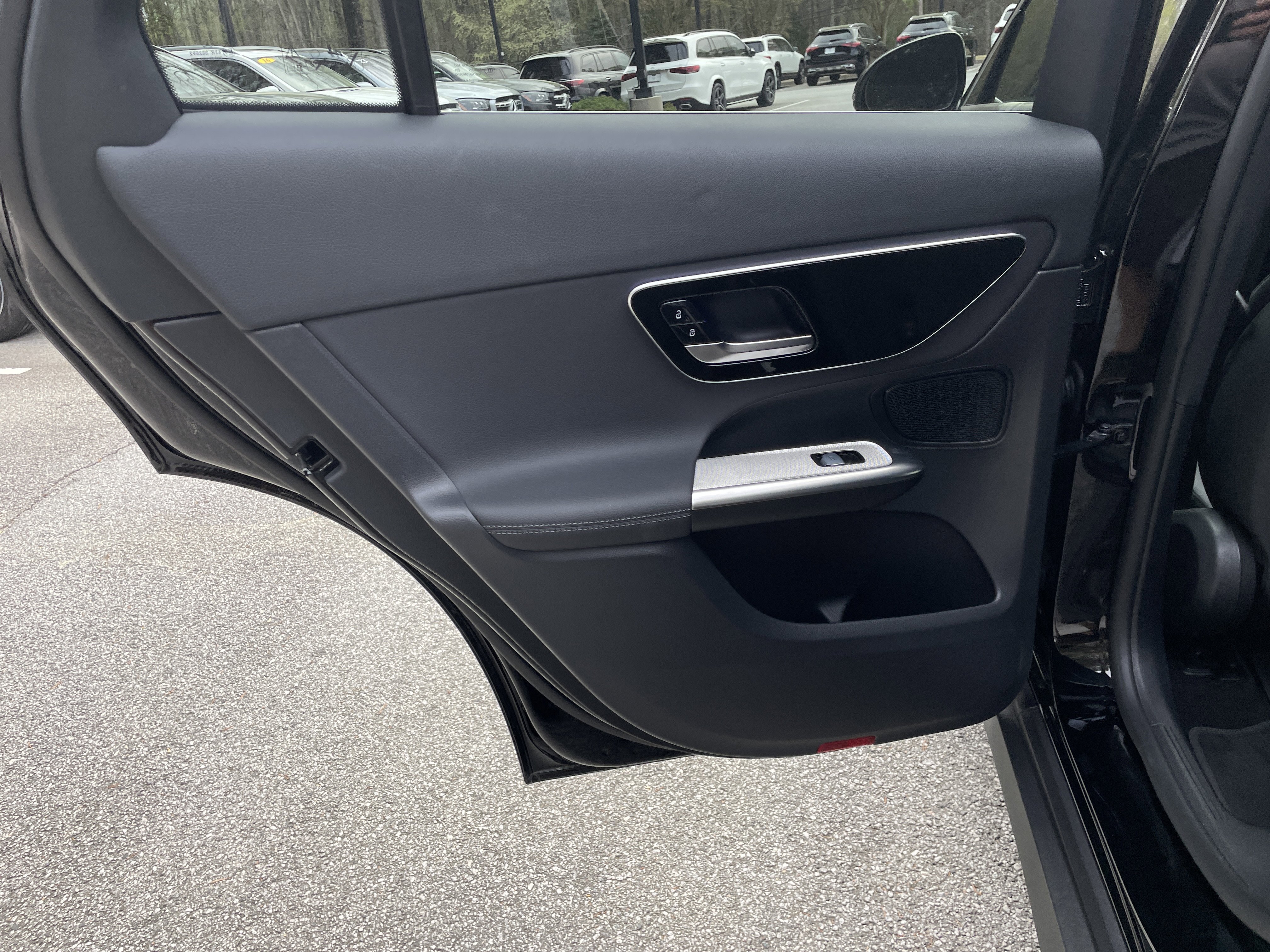 2025 Mercedes-Benz GLC 300