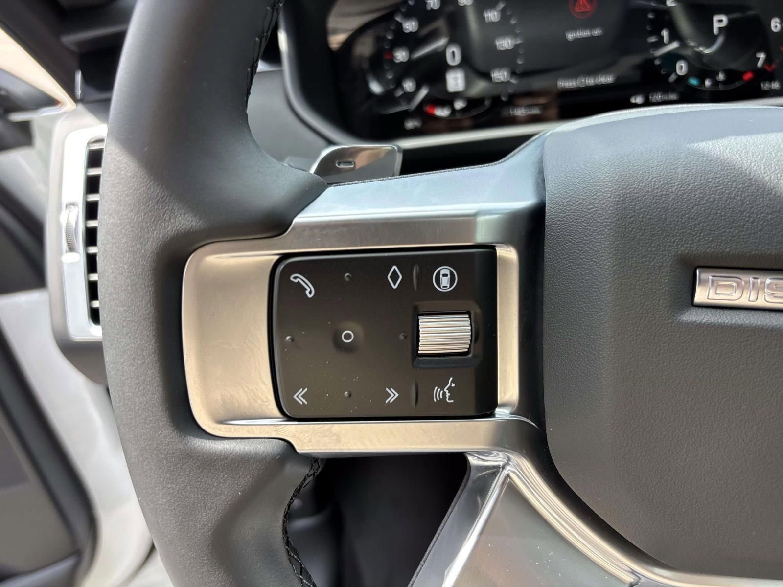 2025 Land Rover Discovery S