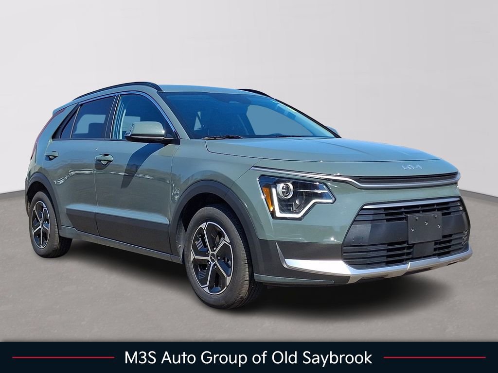 Certified 2025 Kia Niro EX