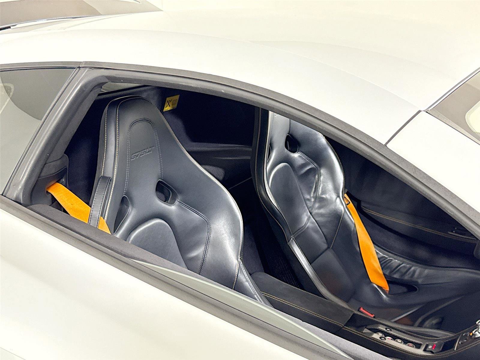 Used 2016 McLaren 675LT Coupe photo 24